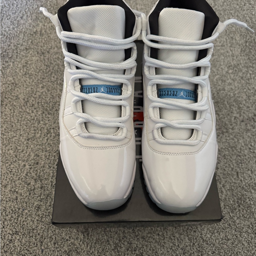 Men’s Jordan 11 Legend Blue High - Picture 7 of 9